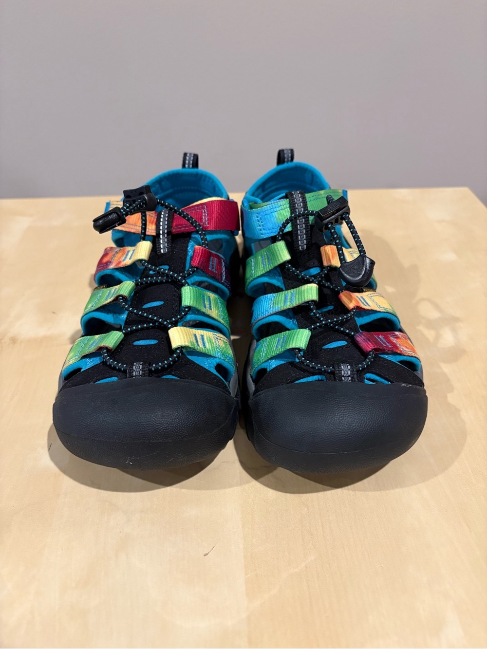 KEEN Newport H2 Big Kids Rainbow Tie Die Closed Toe Sandals size 5 - Picture 5 of 9